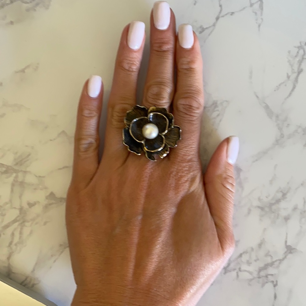 Flower ring